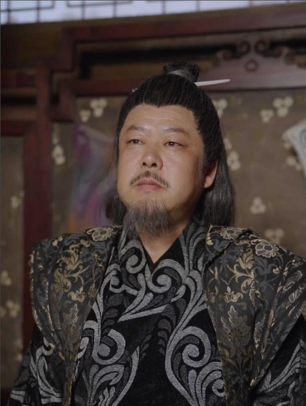 皇帝住山上，百姓用泥巴当钱买米，这不是段子，是唐朝末年真实发生的魔幻现实。卢