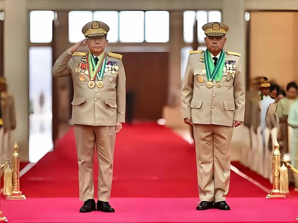 缅甸国防军已经完成权力交接，陆军总司令耶温乌上将接替敏昂莱出任国防军总司令。陆海