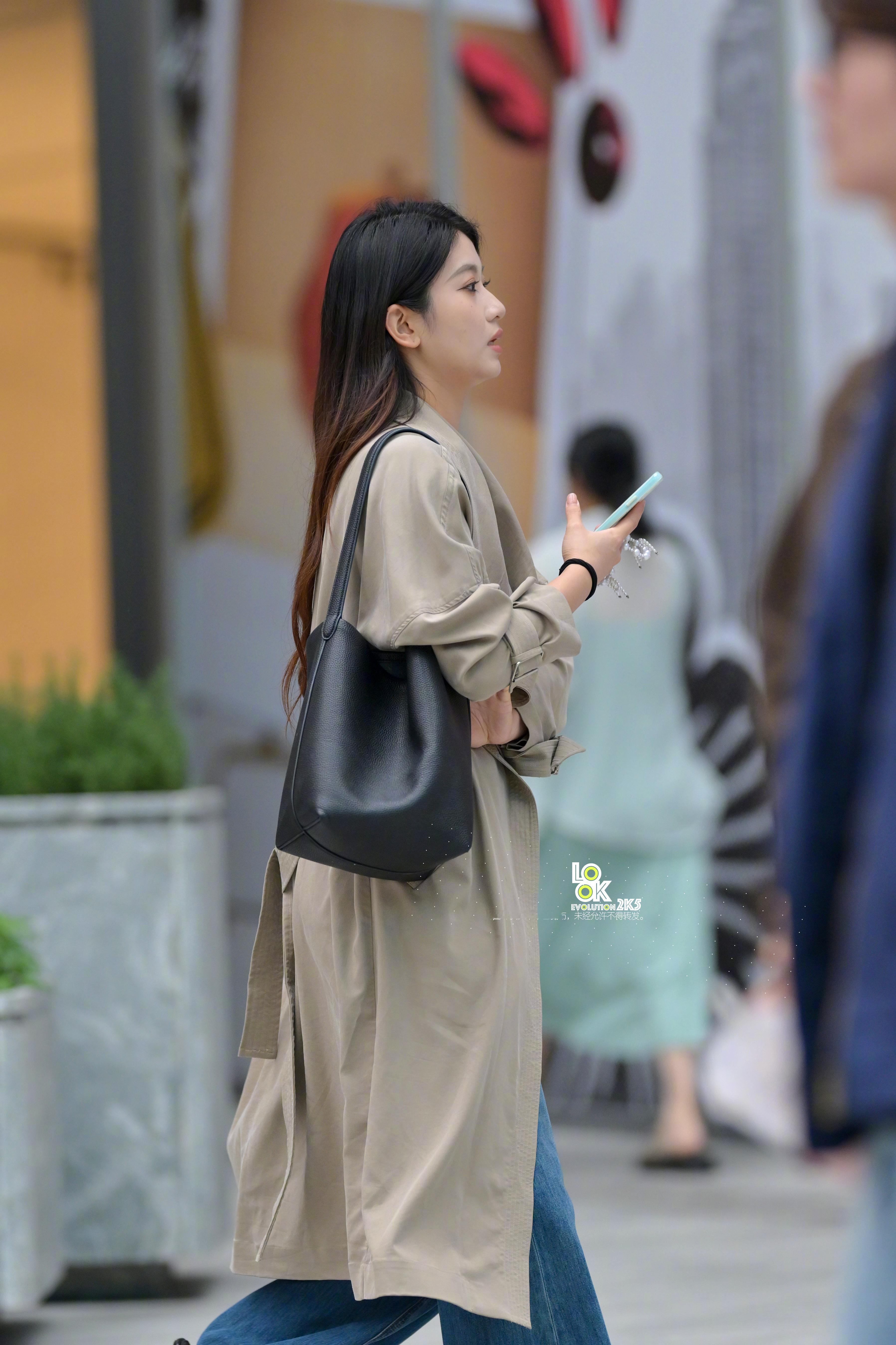 冬季款风衣永远都是这个颜色最经典