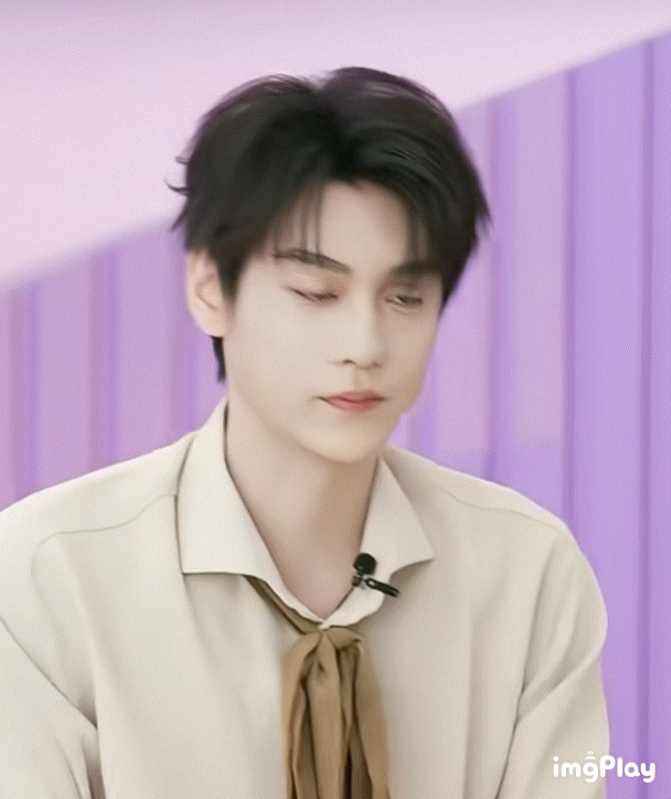 田栩宁广场现在全是橹穆粉估计今晚田雷直播，大粉决定再对外虐虐粉，没想到楼丝对外