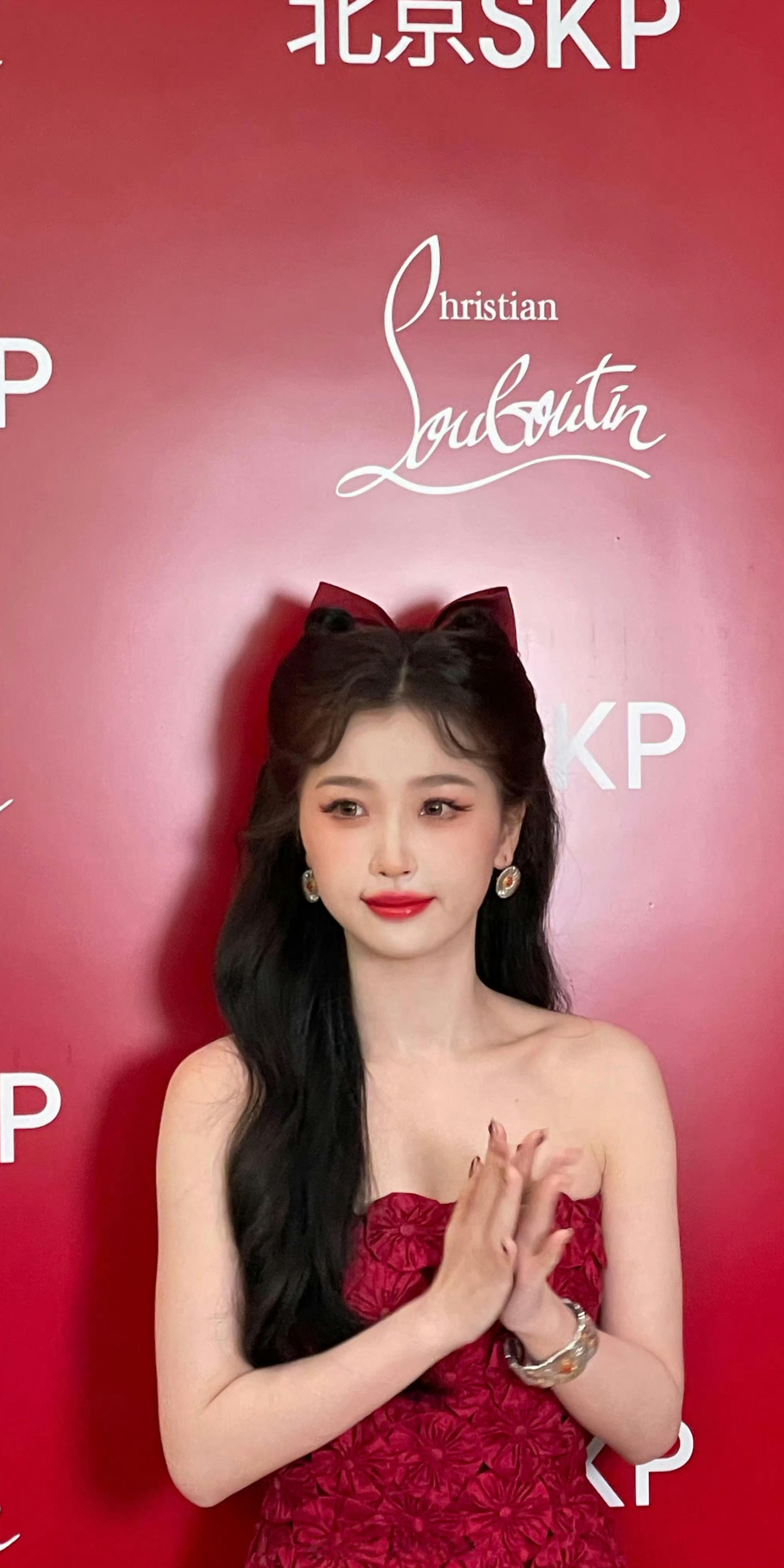 虞书欣甜美的猫耳小姐姐