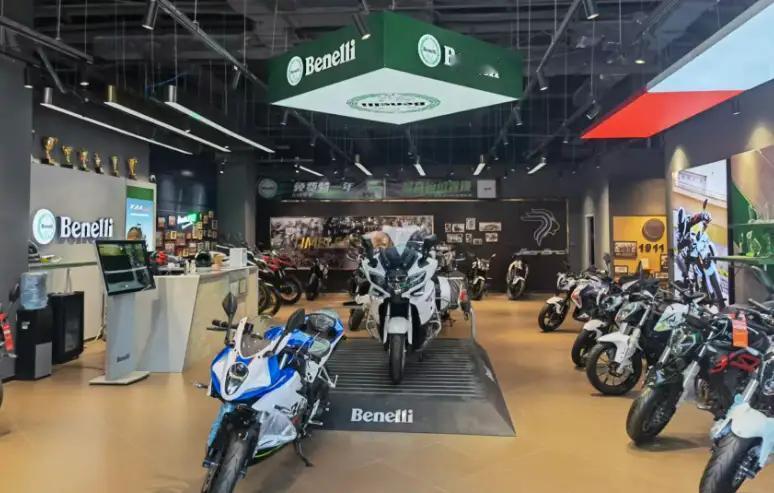 未来两年或将迎来中大排量摩托车店的关店潮！摩托车行业正经历深度调整。数据显示