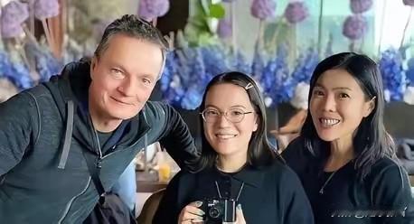 原来情况是这样的！苏芒心甘情愿为法国家人做饭，不是她双标或“倒贴”。真实原因是