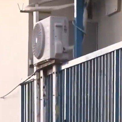 日本东京江户川区的一套公寓里，出了件让人后背发凉的事，60多岁的男租客去世两个月