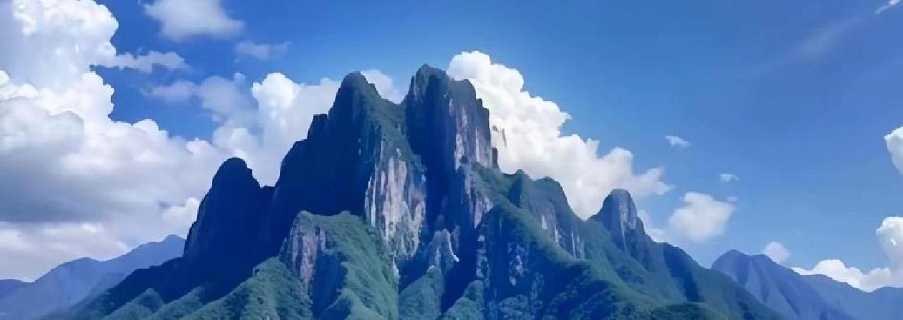 就在刚刚据媒体报道，美国前国务卿希拉里·克林顿突然宣布了一个说法：五角大楼