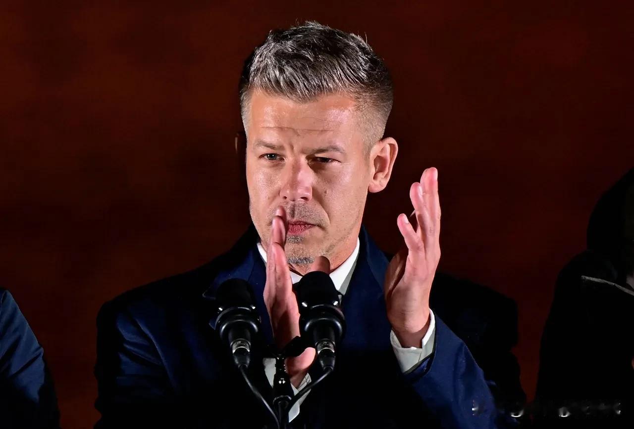 毛焦尔警告内塔尼亚胡，敢踏入我国领土，就敢逮捕你！4月21日，毛焦尔表示：我