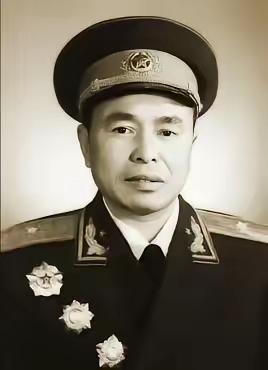 1946年，解放军5000余人，被3万敌军包围，眼看突围无望，战士们已经做好战死