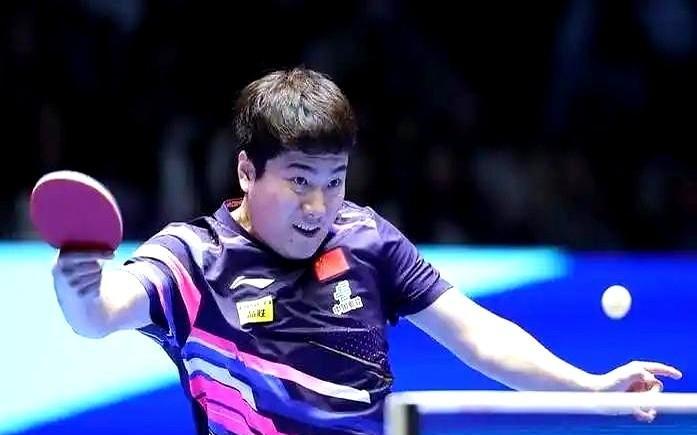 19岁少年用球拍写出残酷算术：4比0不只是比分，更是时代交接的加速度。开场第一