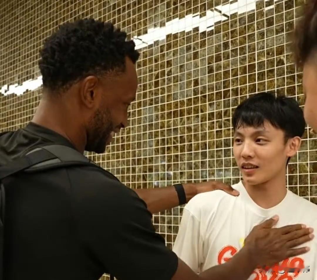 弗格谈徐杰：“我非常喜欢徐杰，他是出色的球员，他打球很聪明，善于将球队串联起