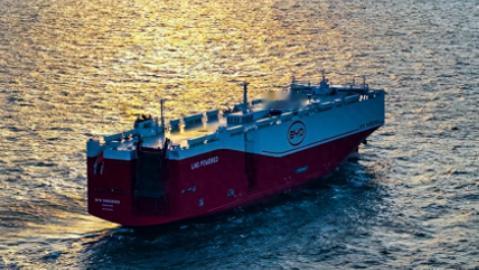 船造了98.9%，还有一个月交工，买家不要了，新加坡海庭船厂这次算是栽了。一封邮