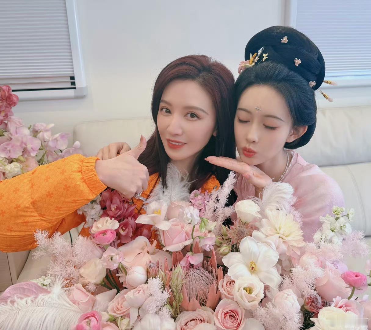 娱乐张萌探班孟子义尚公主张萌晒合照祝孟子义生日快乐张萌晒合照祝孟子义生日快乐，生