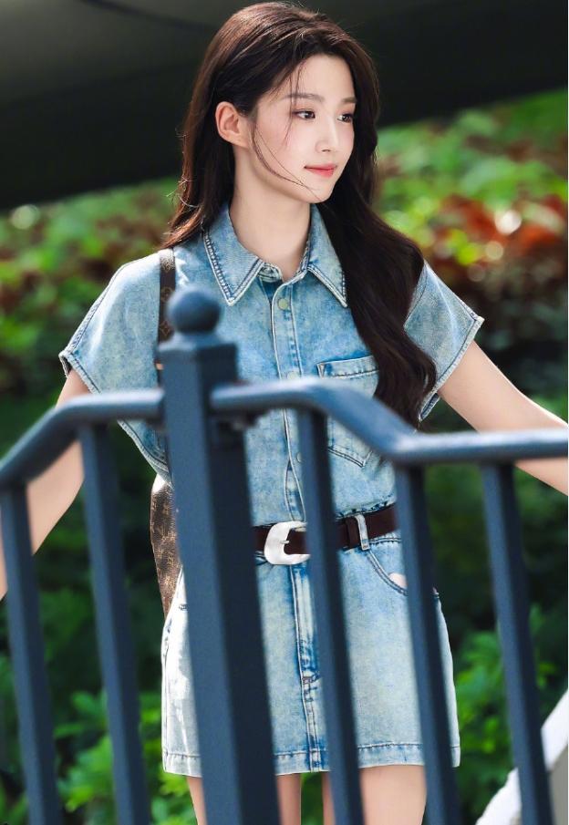 卢昱晓林一《折月亮》造妆组上大分从近期几段路透来看，算是这两年妆造非常优越的现