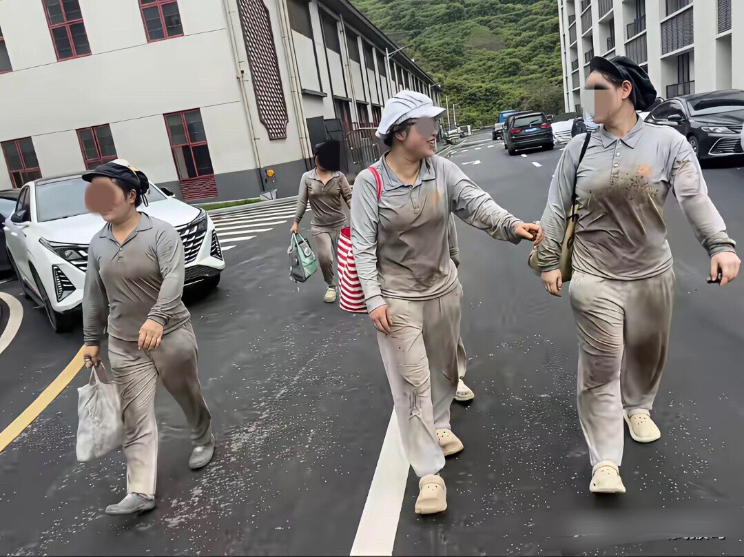 干什么工作衣服可以脏成这样？