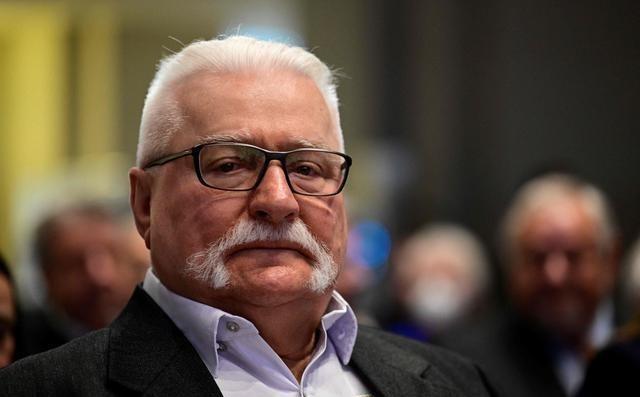 真奇葩！1995年，波兰总统瓦文萨竞选连任失败后，又回到原来的工厂，干起了老本行