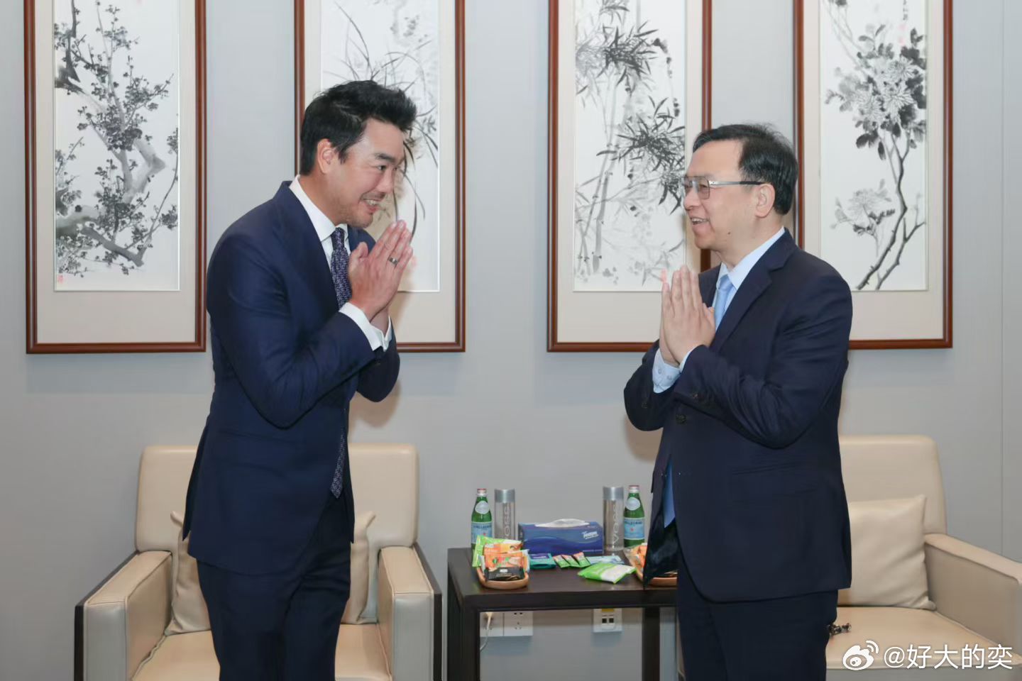 泰国私人收藏家PratarnwongPhornprapha，目前是泰国唯一