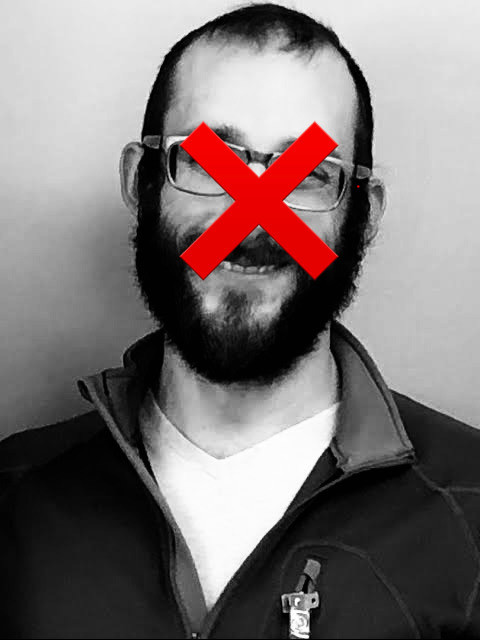 在亚历克斯·普雷蒂案中，许多美国激进左派反复强调，ICE执法人员已在事发当时缴获