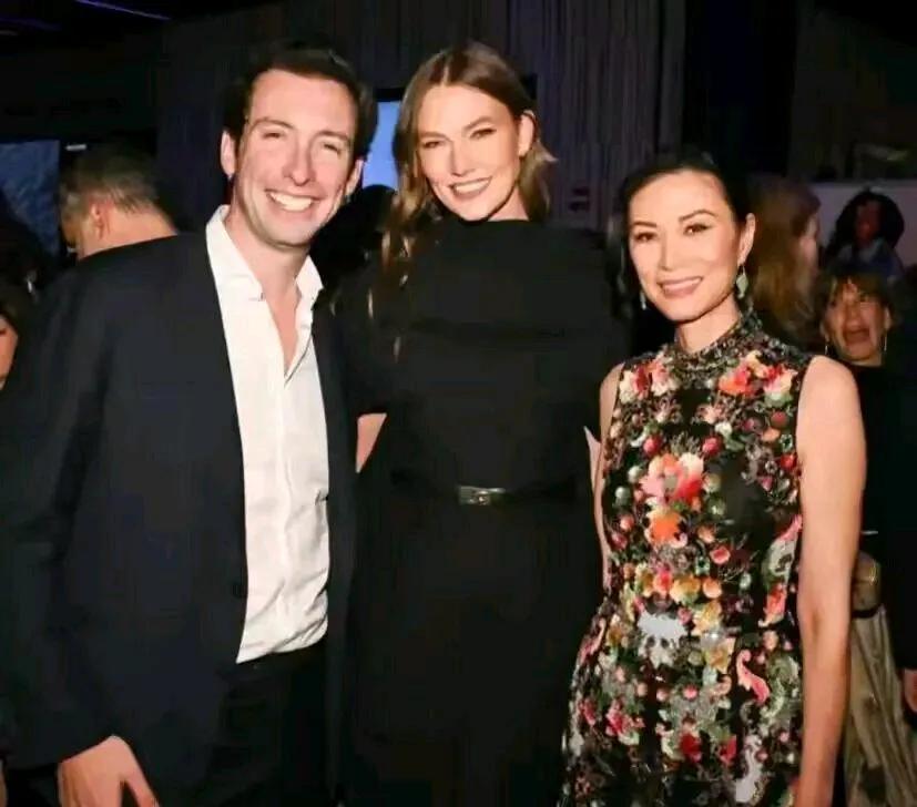 邓文迪是彻底省心了，不仅自己功成名就，还把女儿们的一生安排妥了。日前，邓文迪出