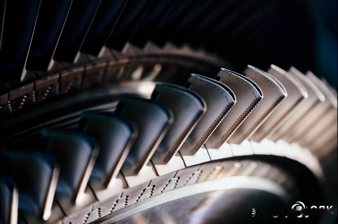 ℹ️🇷🇺俄罗斯联合发动机集团（UEC）谈现代飞机发动机涡轮叶片您知道吗？