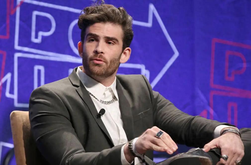 亚裔美国人是“白人的狗”，与民主党关系密切网红发表种族言论4月7日，共和党全