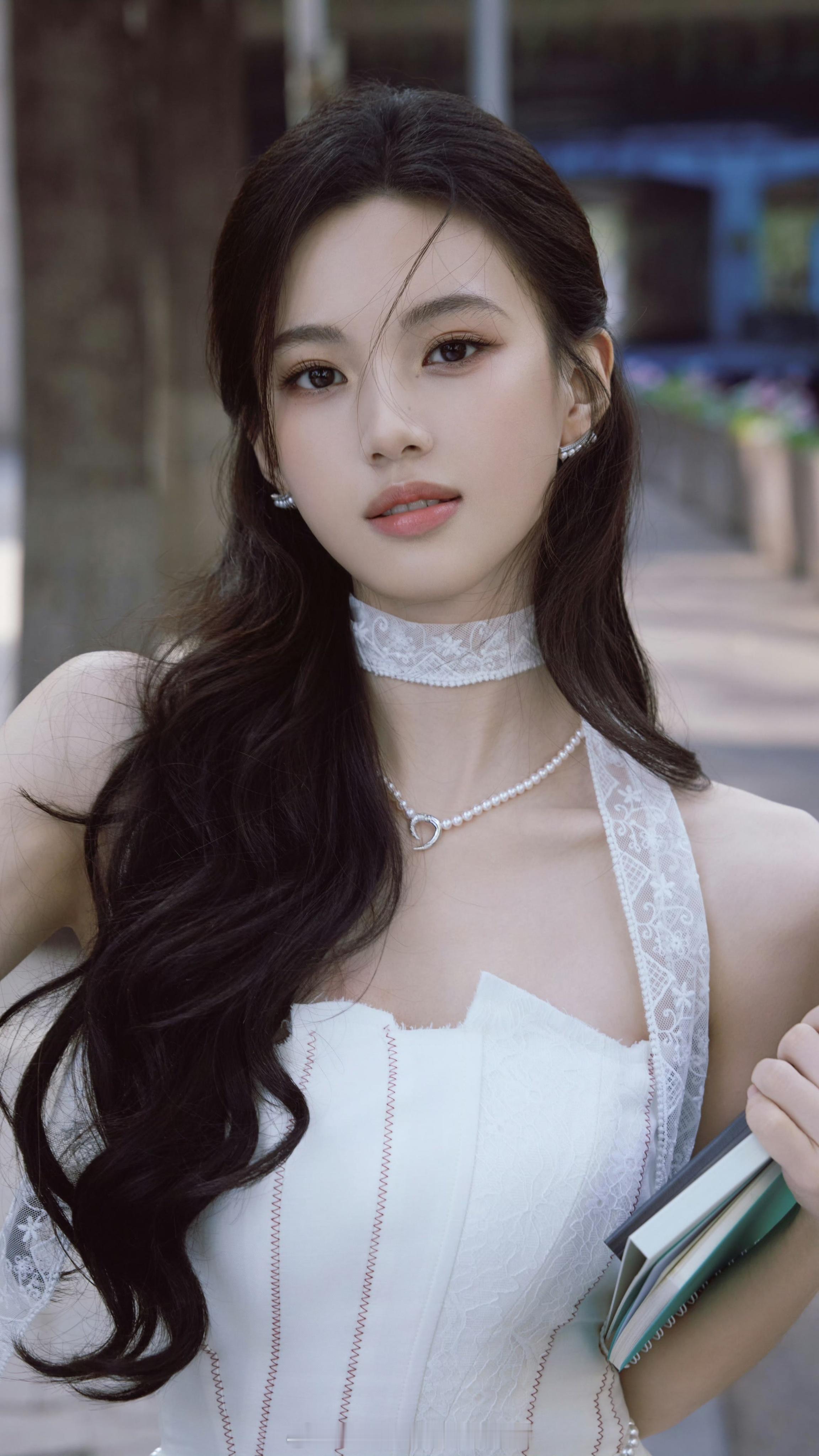 美女校花沈羽洁[比心]​​​