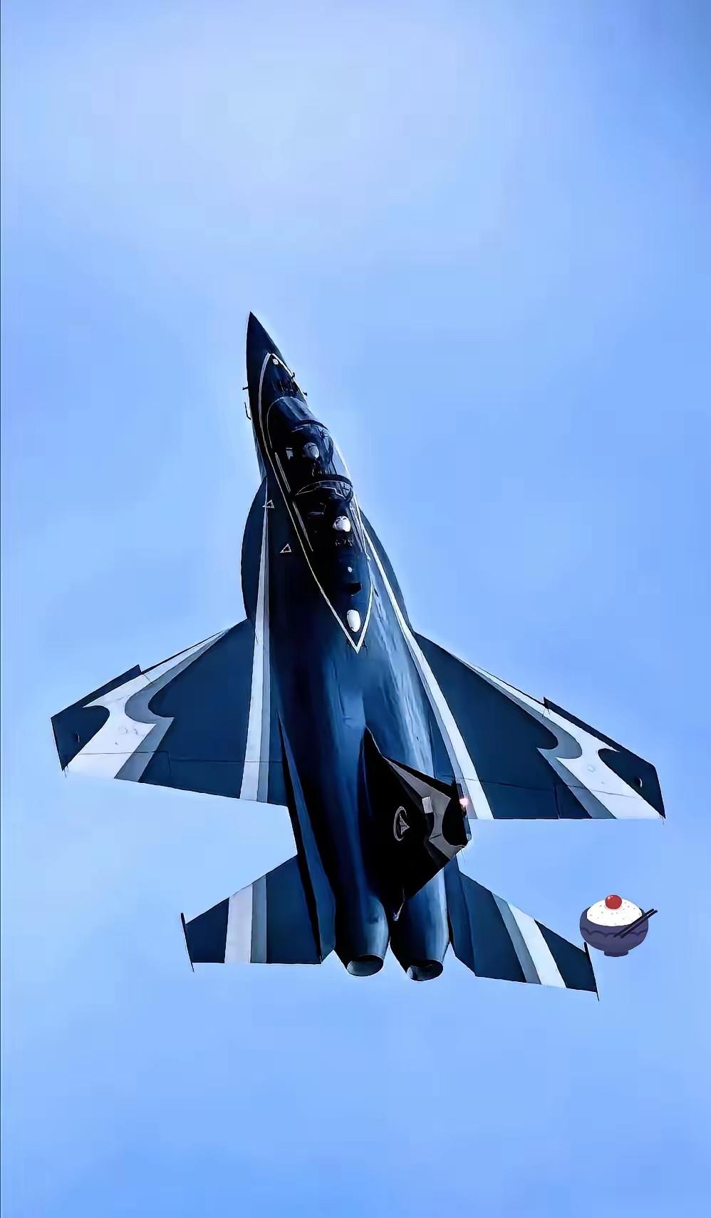 刚看到迪拜航展那个新闻，1600架！中国，第一次，拿了订单第一。说实在的，第