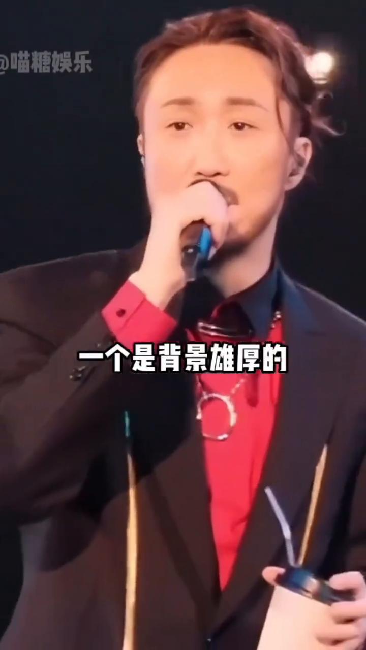 各自现状：蔡卓妍、郑中基离婚16年。分道扬镳16年后，蔡卓妍、郑中基早已天差地