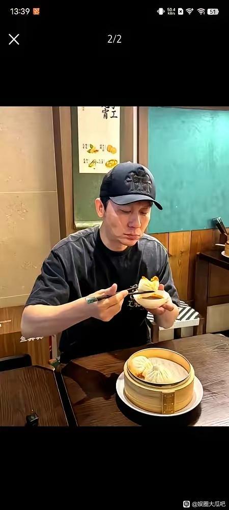 但凡混娱乐圈的，有几个不拿李晨当反面教材嘀咕两句的。快50了，感情一地鸡毛，戏路