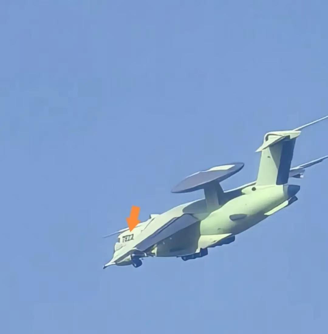 战略型预警机已经成型。空警3000第二架次原型机开始试飞。我们之前装备的