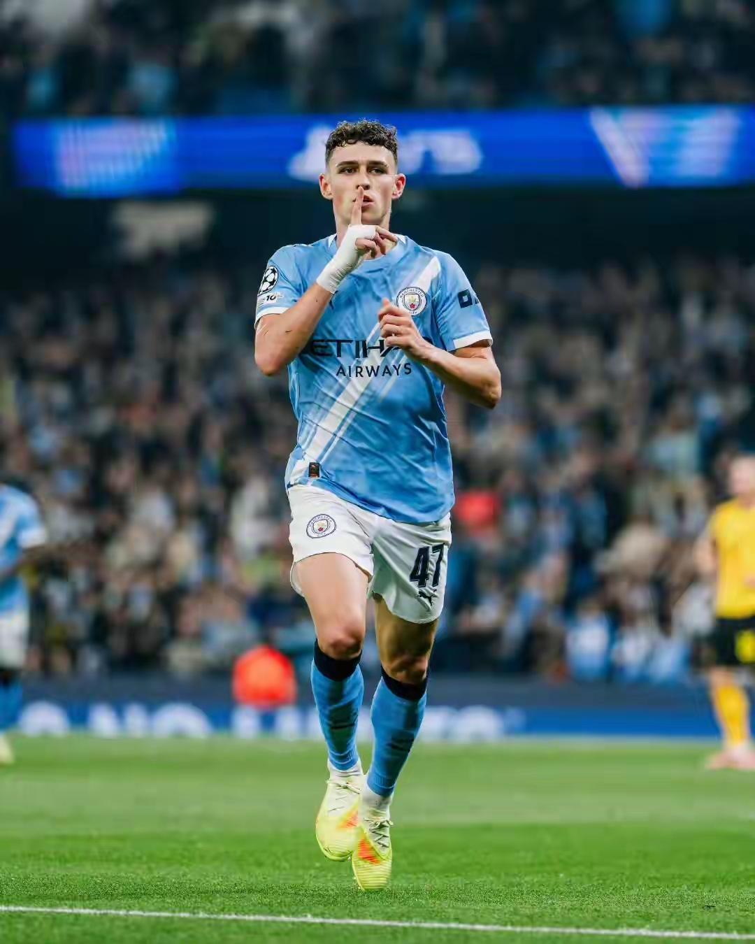 我们熟悉的曼城又回来了，他们依然强得可怕……！任何球队都会有鼎盛时期与低谷期