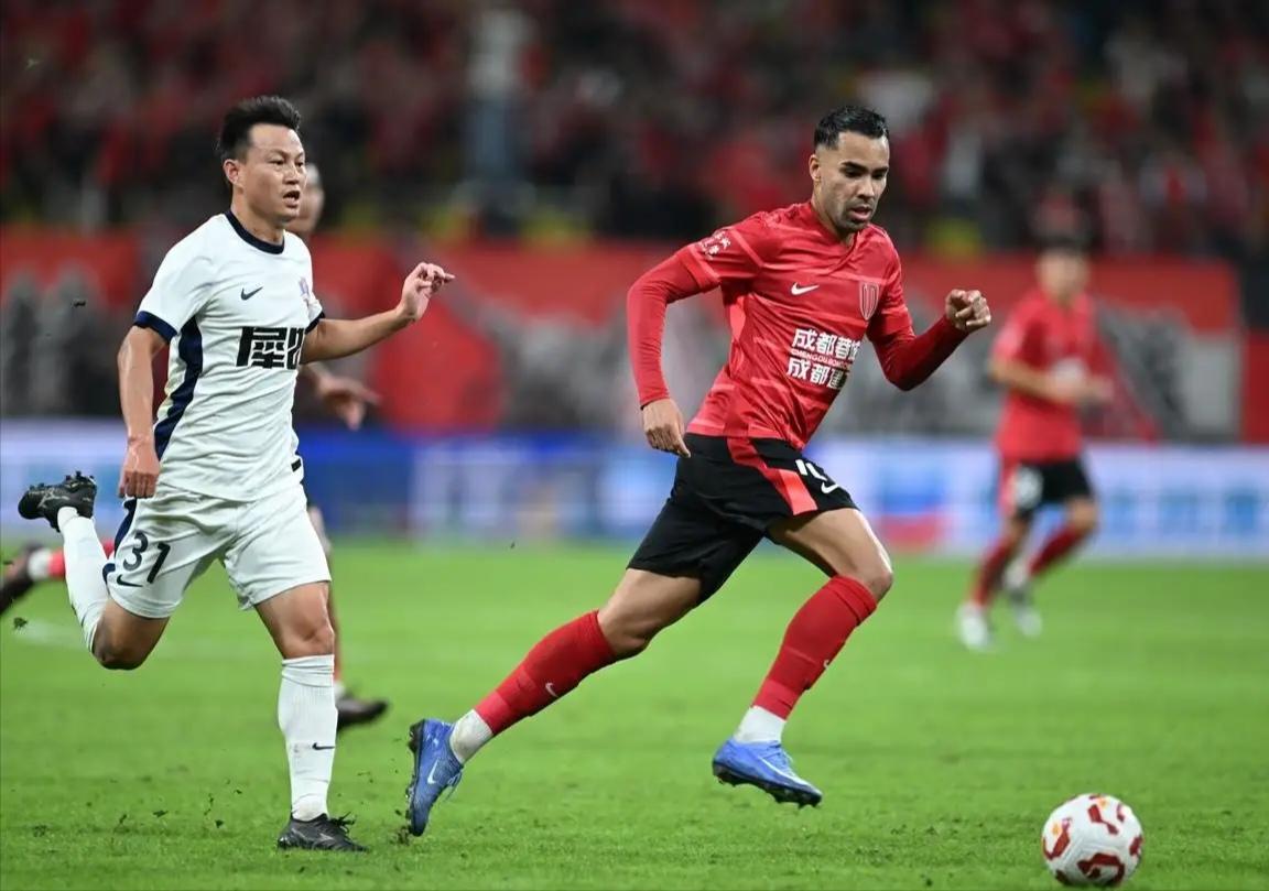 多方消息，段刘愚、德尔加多将回归泰山队！根据橙浪球迷会长消息，段刘愚回归泰山队