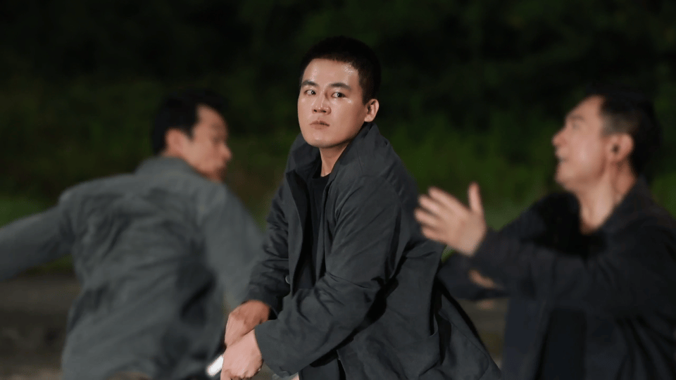欧豪秦俊杰领衔主演反间无声外卖员意外卷入间谍斗争，多重身份暗藏反转，剧情张力拉