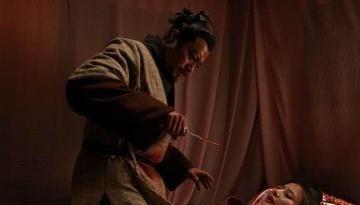 公元200年，刘关张被曹操击败打散，仓皇逃走的张飞在路过沛国谯县时，偶遇了一位貌