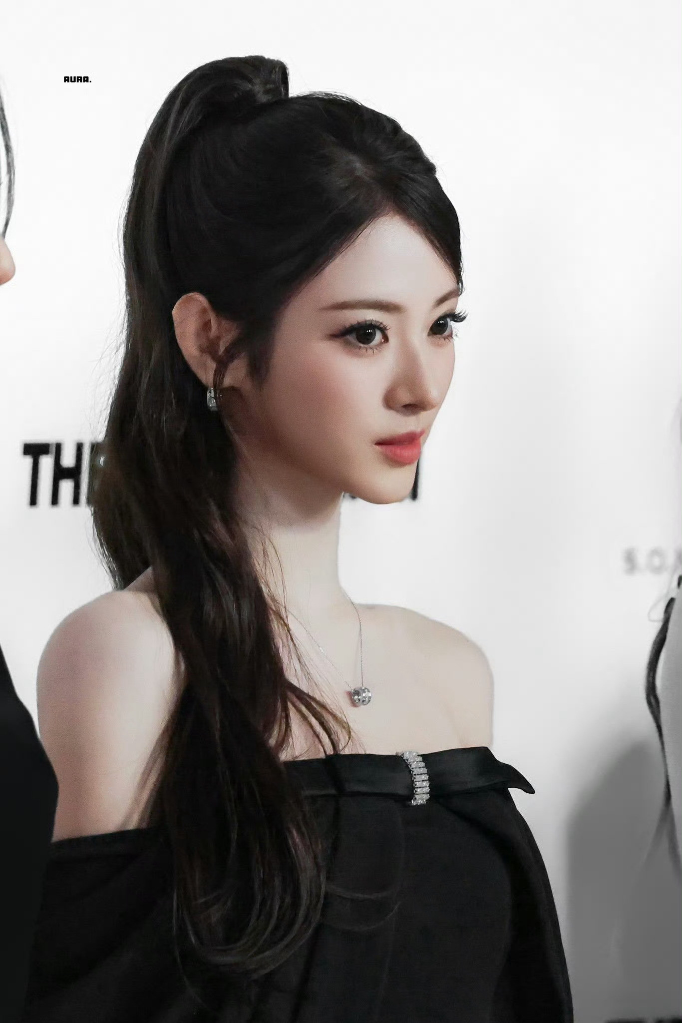 黑天鹅🦢♠️（霓虹女人真的是把对美貌的野心毫无保留展现在脸上…​​​
