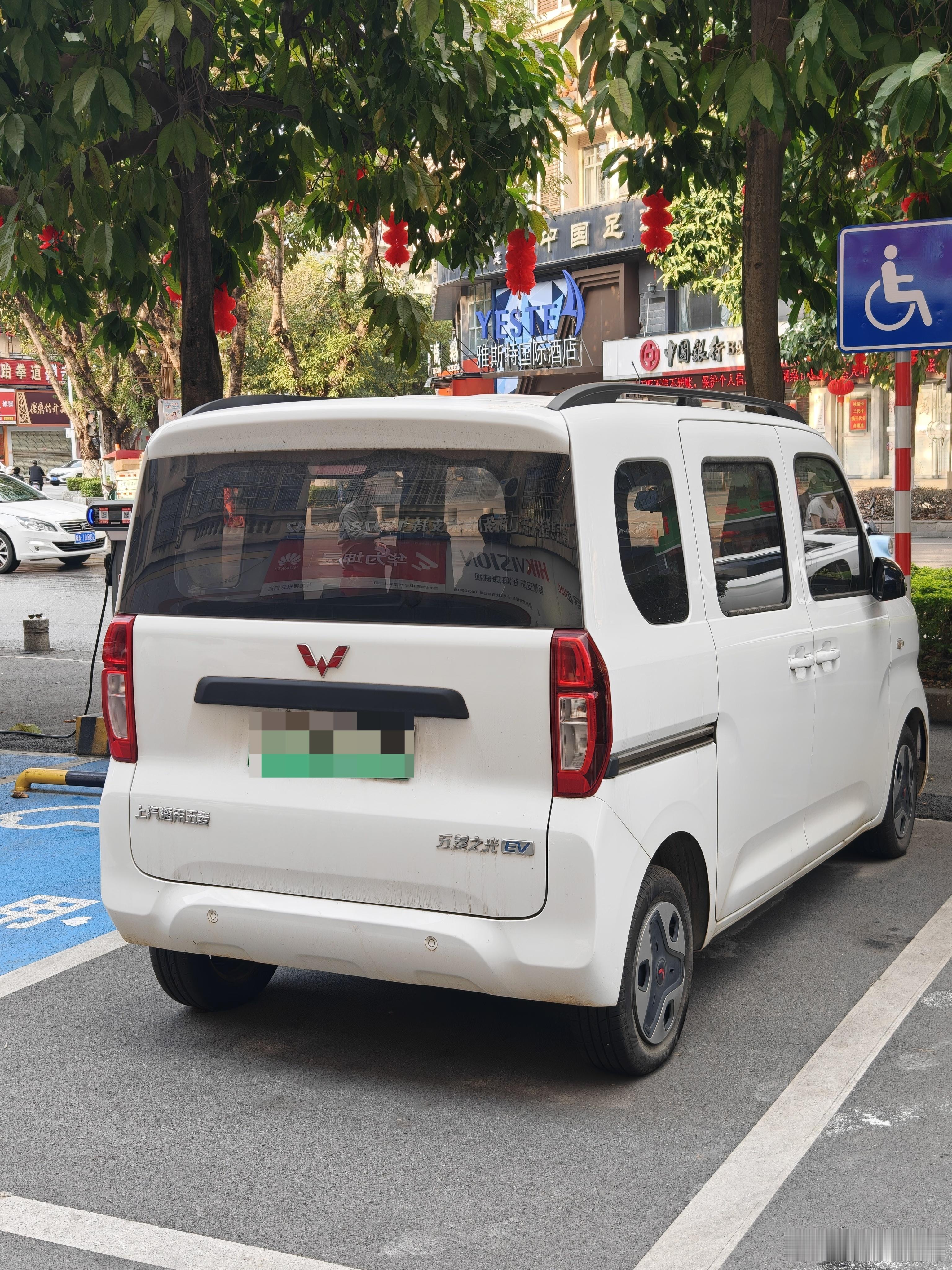 第一次看到活的五菱之光ev