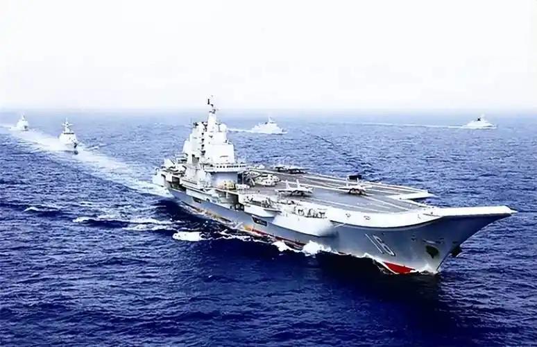 外界以为辽宁舰出海只是单舰拉练，以为台海周边会像往常一样平静，以为战备警巡无非是