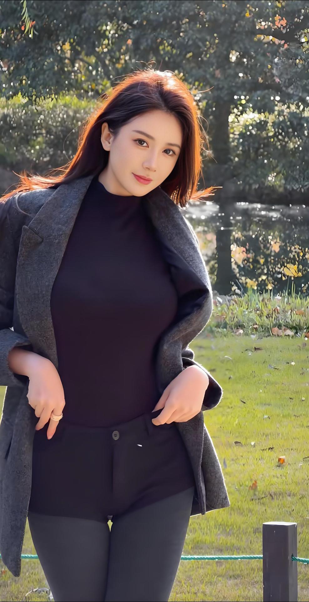 美图欣赏，看图写诗，情感解读《晴郊闲步》婉约古风：晴郊日暖柳丝柔，