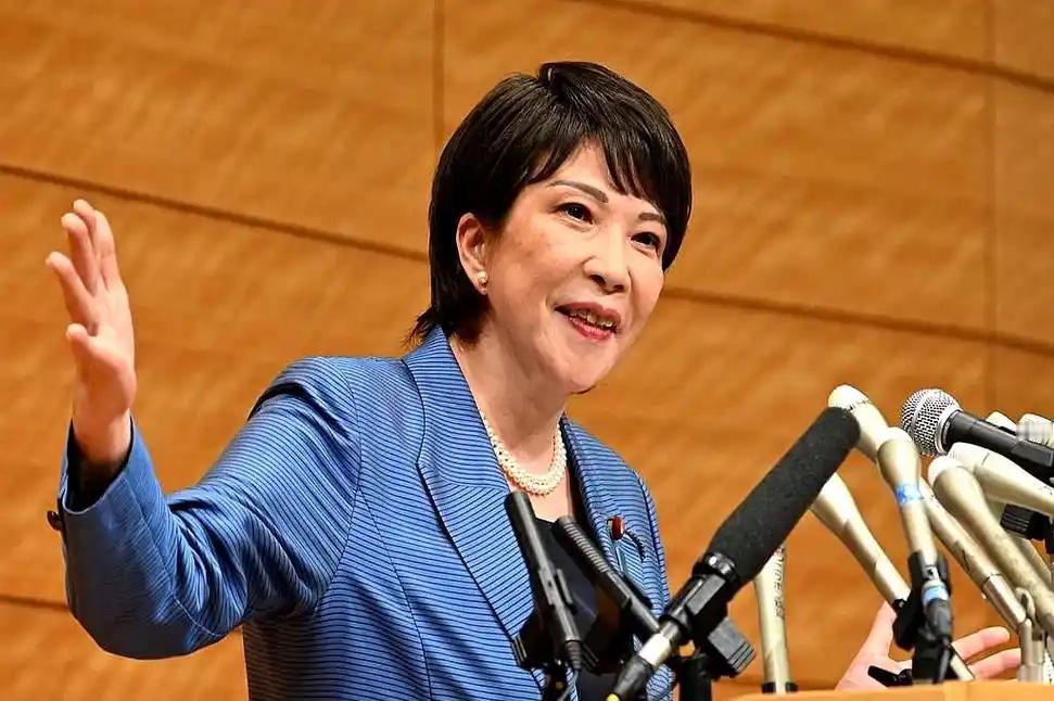 ·日本首相高市早苗又改口了，否认了自己的说法。她声称，自己并没有下令修改“无核三