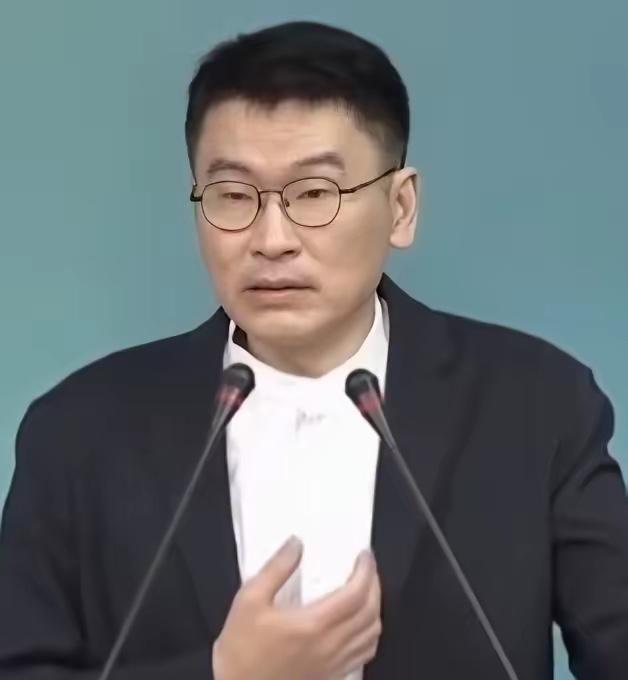 台湾地区陆委会副主委梁文杰昨天嚣张妄言叫嚣称，按照国民党主席郑丽文的讲法，全世界