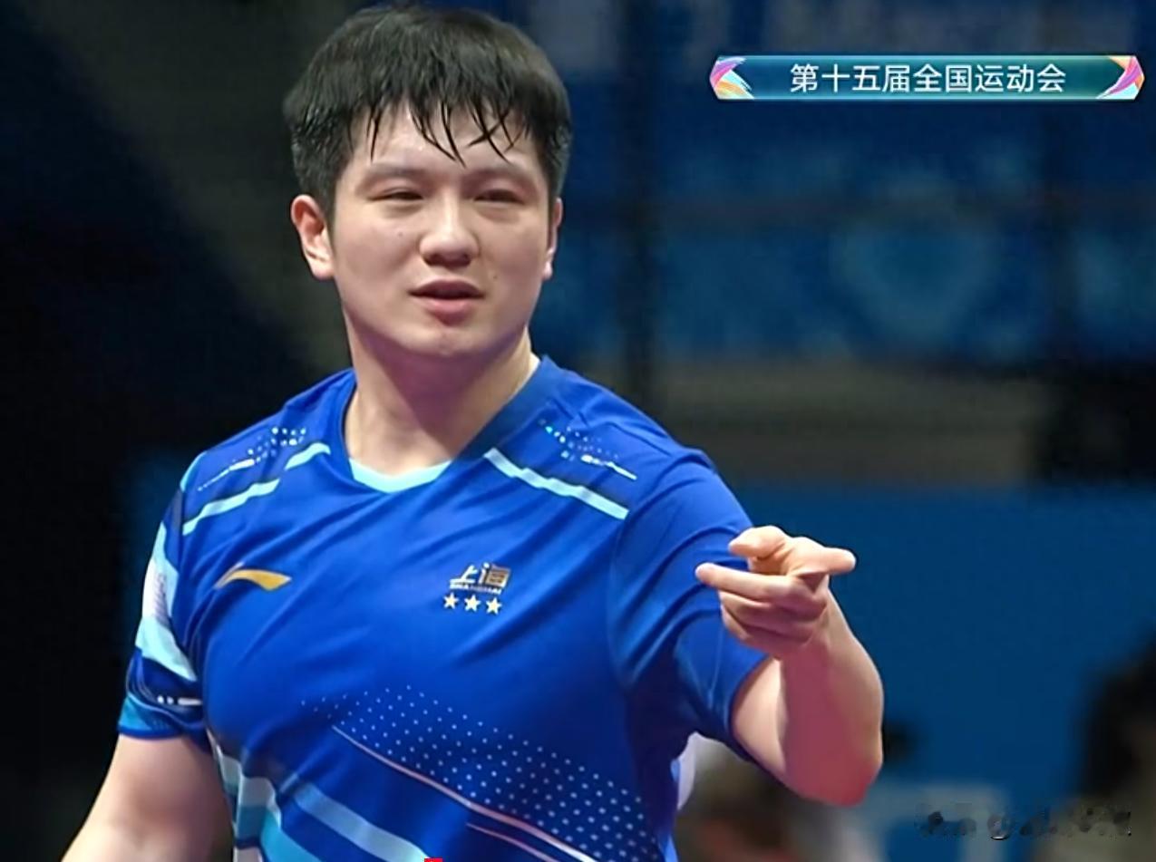 11月10日晚8:30王楚钦VS魏世皓这场，怎么又是二号桌？中午莎莎和刘炜珊