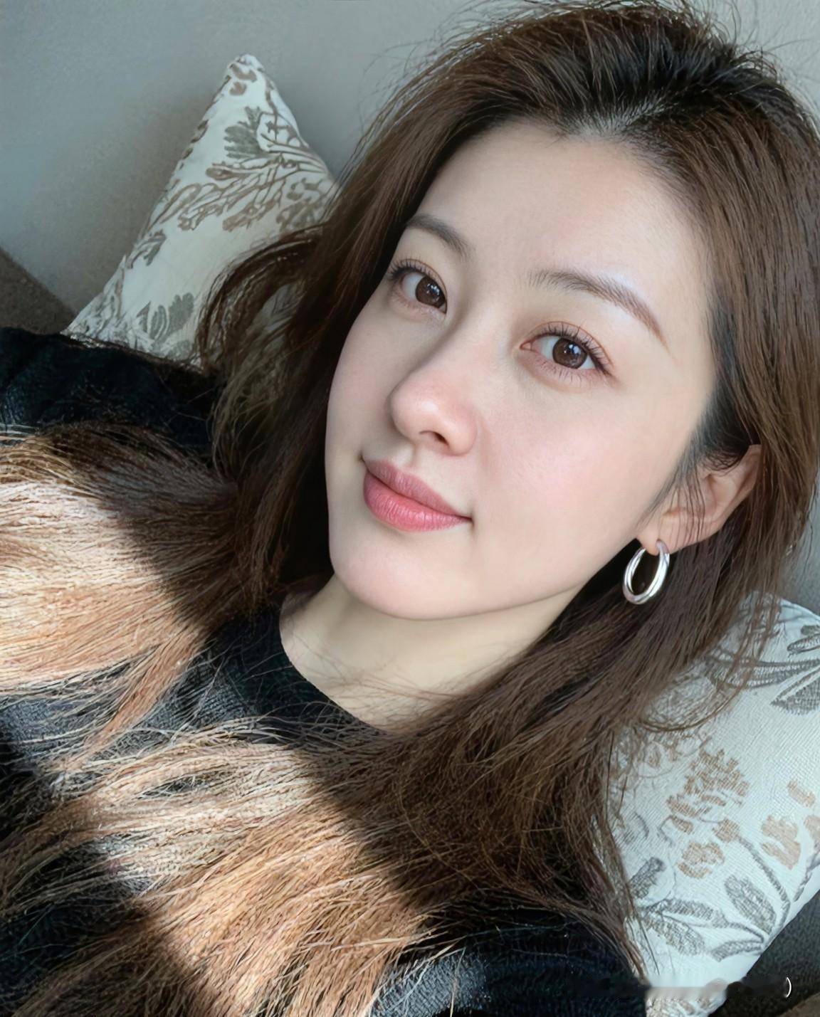 有时候，我们不需要长篇大论，一个眼神，一个沉默，就能传递千言万语。最好