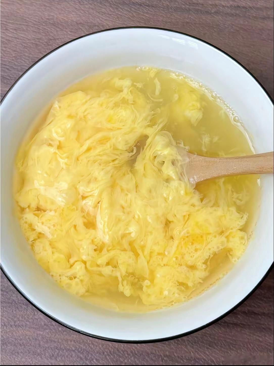 一条plog告别四月我老公每天早上都要喝一个开水冲鸡蛋！几十年了，天天如此，从来