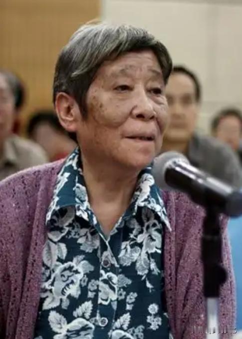 杨虎城女儿晚年揭秘：蒋介石本无意彻底除掉父亲，张学良一个人的选择，让杨家几十口人