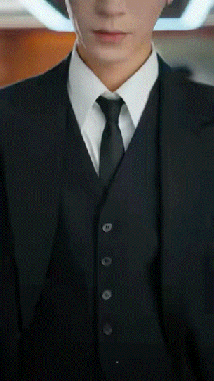 战恋告捷2D变3D浪漫5D级战恋告捷漫画破壁成真！2D变3D名场面鲨疯，浪漫直