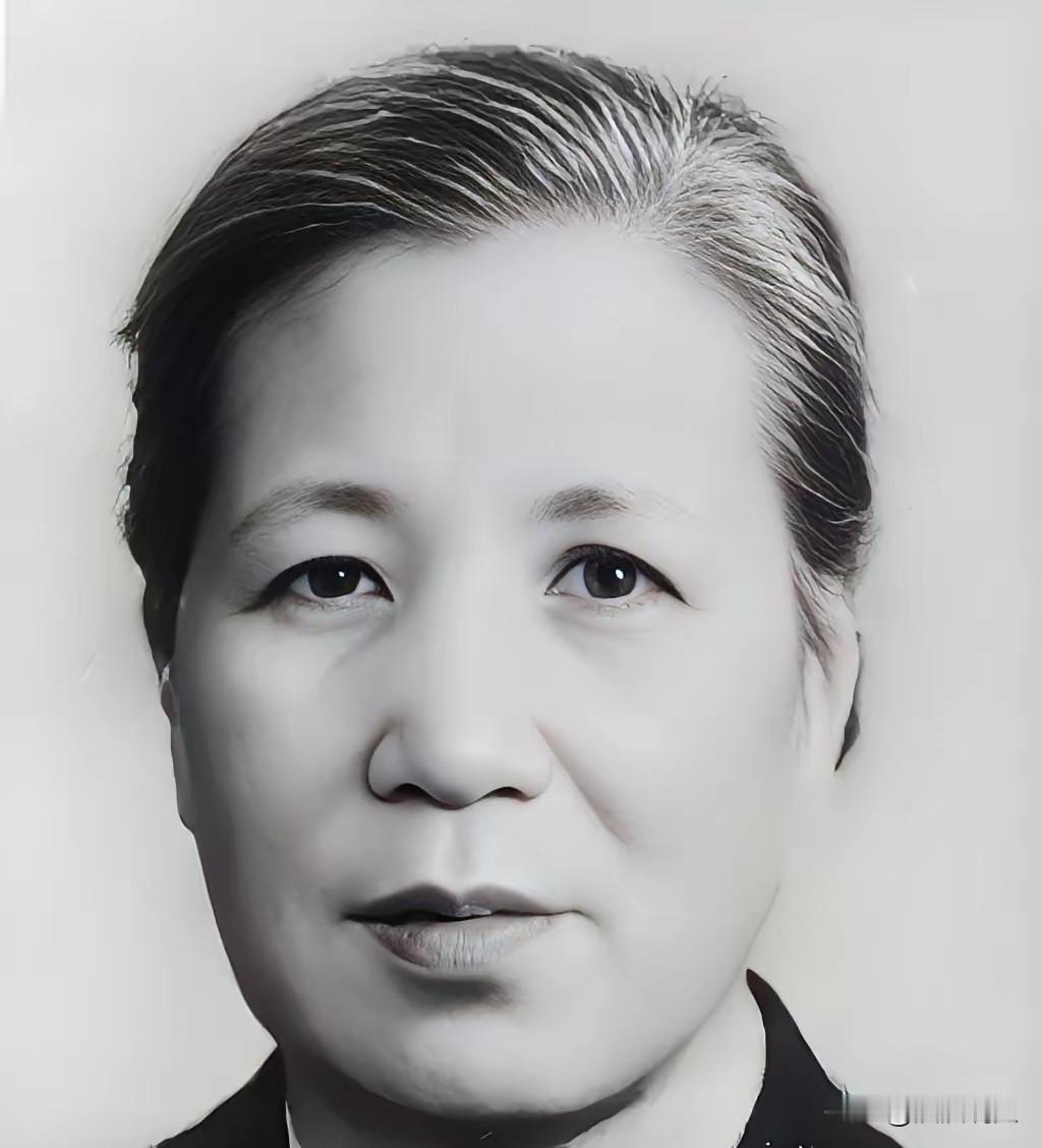 1929年，地下党傅玉真得知新婚丈夫叛变，她痛苦不已，过了几日，还是决定除掉他。