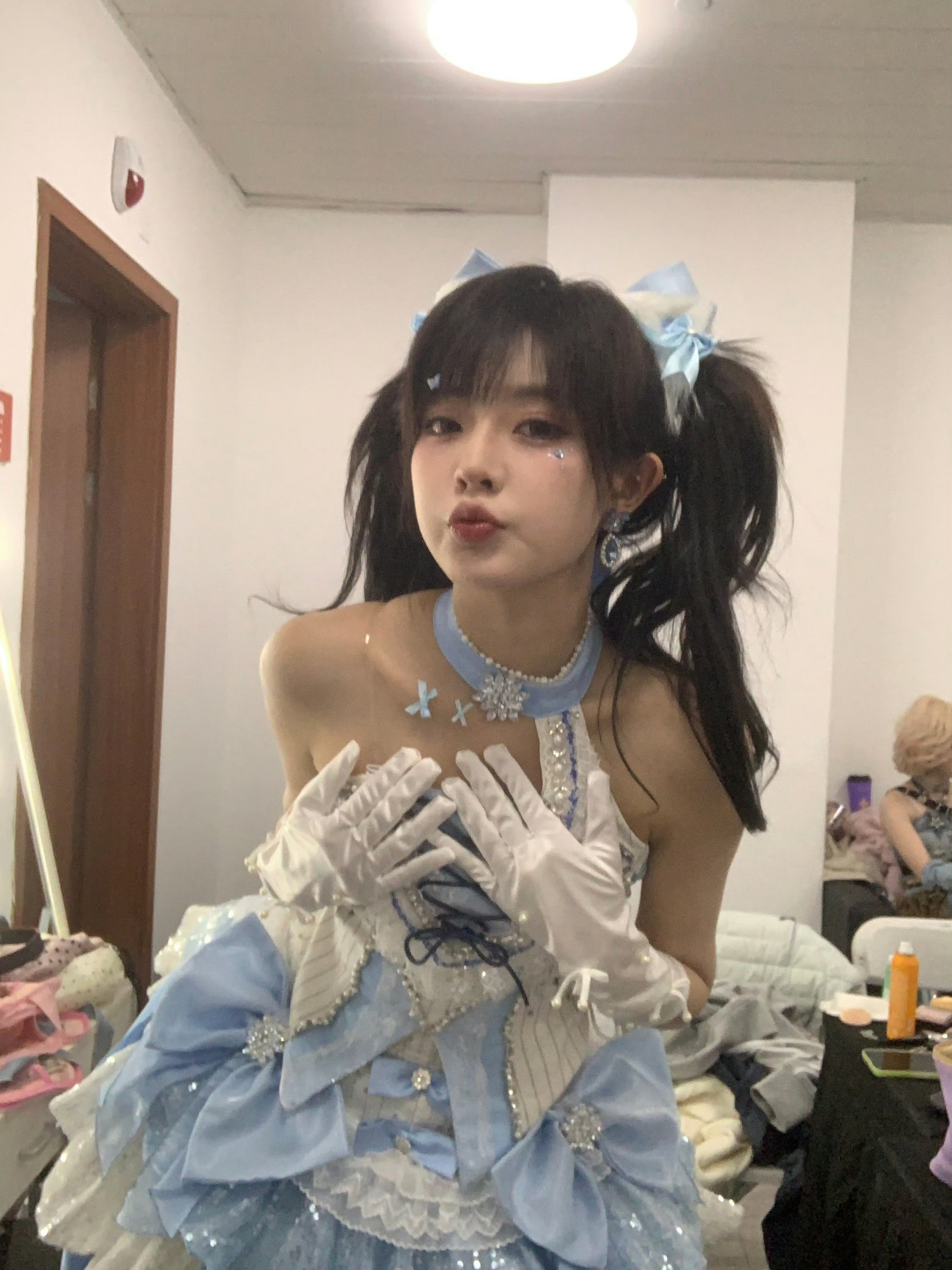 校花美女出生于2001年11月14日，天蝎座小姐姐