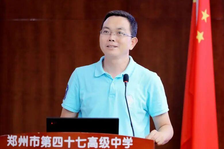郑州第47中学副校长马华林去世，年仅52岁。风趣幽默且为人和善，最爱拿经典名句