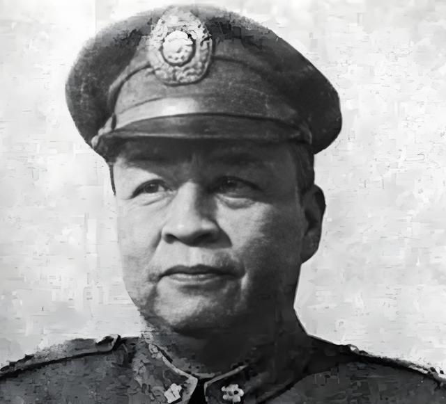 这个人鲜有战绩！也不是蒋介石的嫡系，但靠着察颜观色，投机钻营，在政治上平步青云，