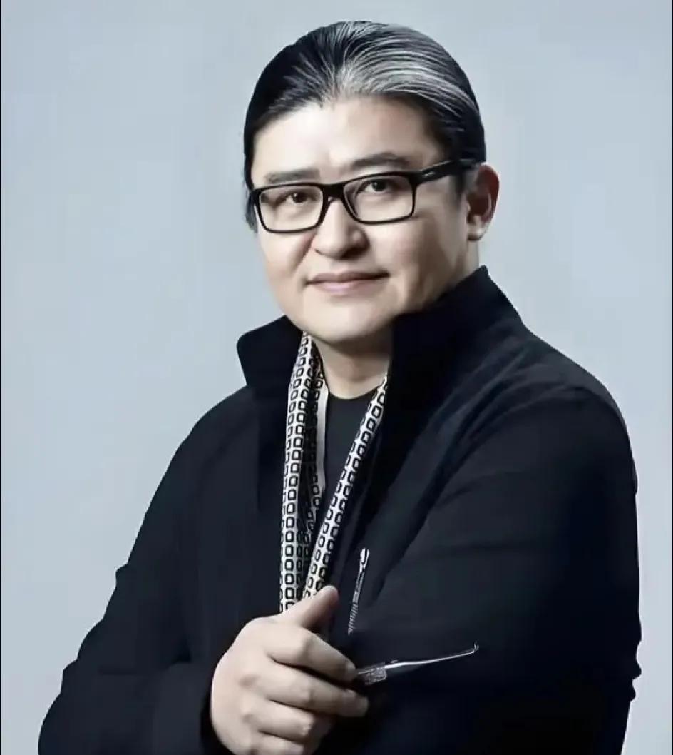 刘欢突然离开了，他最放心不下的，不是他还没生子的女儿，应该是和他形影不离斤4