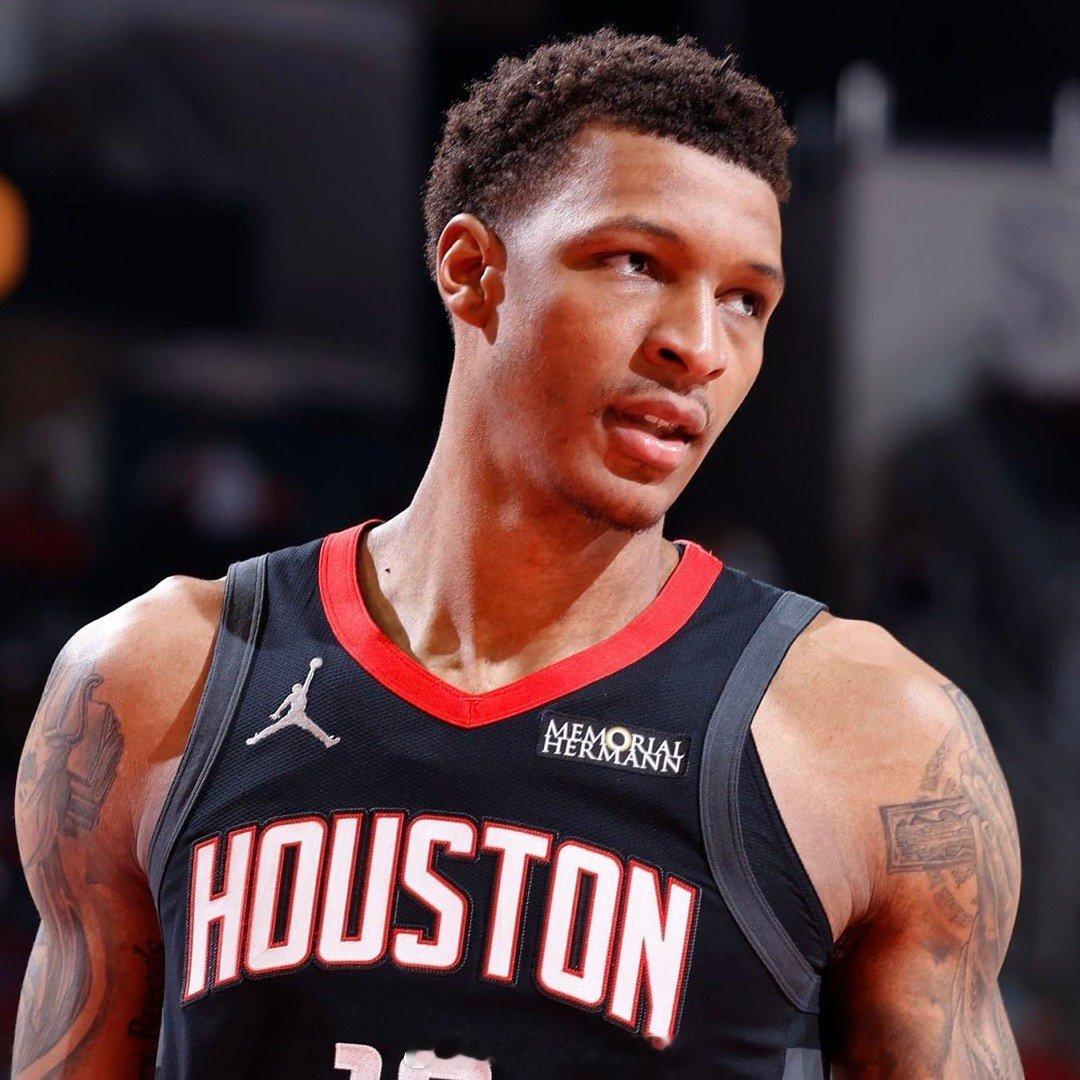 乌度卡认为小贾像年轻时的伦纳德：“让我想起当年伦纳德。现在你和伦纳德聊天时，他对