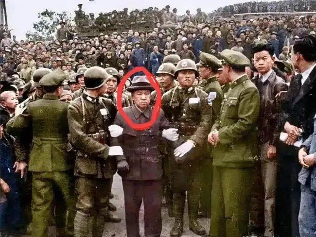 1947年4月26日，南京大屠杀主要战犯谷寿夫被押赴南京雨花台刑场执行枪决。谷